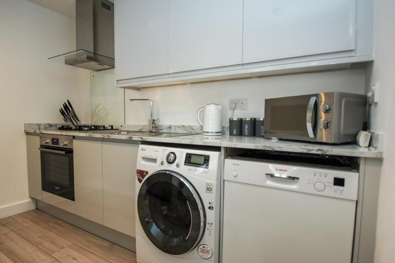 Kemp Town Mews - Parking - By Brighton Holiday Lets *