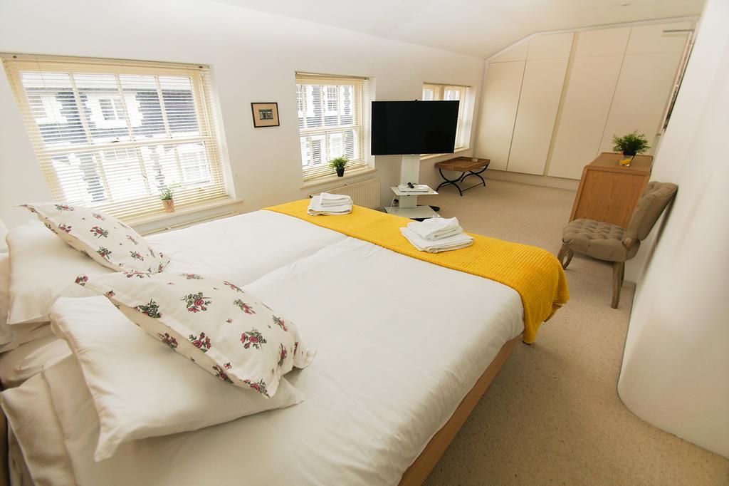 Kemp Town Mews - Parking - By Brighton Holiday Lets Brighton