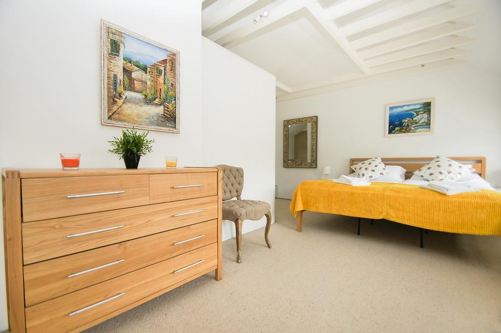 Holiday home Kemp Town Mews - Parking - By Brighton Holiday Lets *